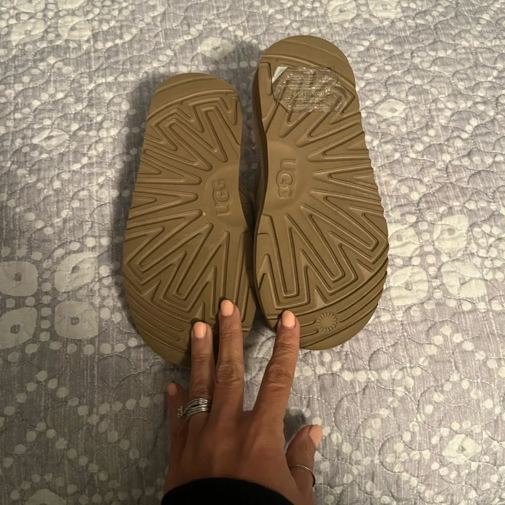 UGG Little Girls Metallic Gold Slippers. Size 1, never worn.